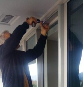 retractable-screen-door-installer