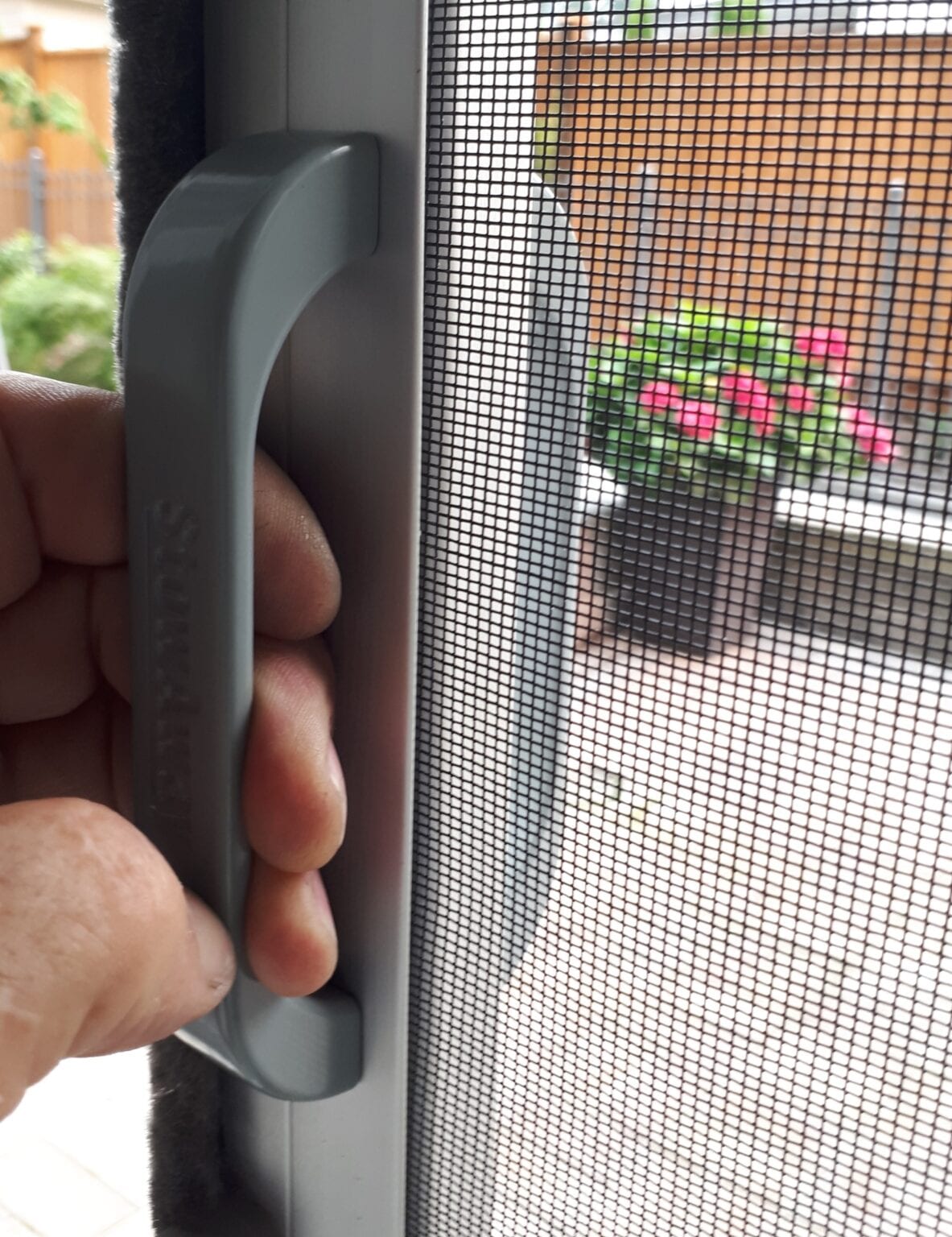 Stowaway Retractable Screen Door Lumasso