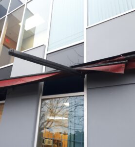 broken-awning-arm-mechanism-snow-damage