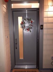 stowaway-retractable-screen-door-architectural-bronze